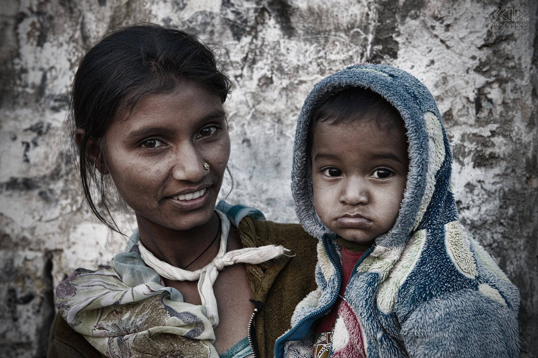 Jaipur - Woman with child  Stefan Cruysberghs